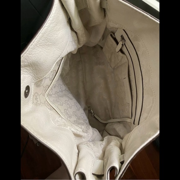 MICHAEL KORS Hamilton Cream Leather Large Satchel Shoulder Bag With Lock/Key 🔐 - Picture 9 of 11